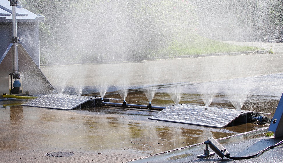 sanitation tunnel Spray Gate